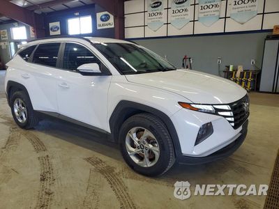 Czwarte zdjęcie samochodu z boku: 2023 HYUNDAI TUCSON SEL VIN:5NMJBCAE2PH195006 - miniatura