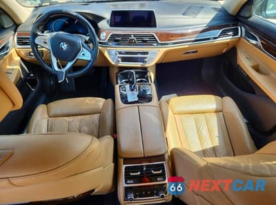 Zdjęcie 8 z 12 samochodu: 2016 BMW 750 I VIN:WBA7F0C53GGL99070 - miniatura