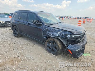 Czwarte zdjęcie samochodu z boku: 2023 JEEP GRAND CHEROKEE LIMITED VIN:1C4RJGBG8PC663493 - miniatura