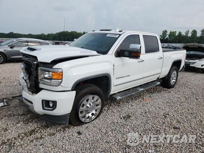 2017 GMC SIERRA K2500 DENALI 1GT12UEY5HF225060 - główne zdjęcie licytacji z USA - miniatura