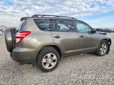 Trzecie zdjęcie samochodu z tyłu: 2010 TOYOTA RAV4 BASE VIN:JTMBF4DV3AD027210 - miniatura