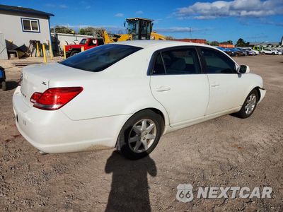 Trzecie zdjęcie samochodu z tyłu: 2005 TOYOTA AVALON XL VIN:4T1BK36B95U011104 - miniatura