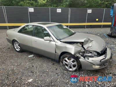 Czwarte zdjęcie samochodu z boku: 1998 LEXUS ES 300 VIN:JT8BF28G5W5051136 - miniatura