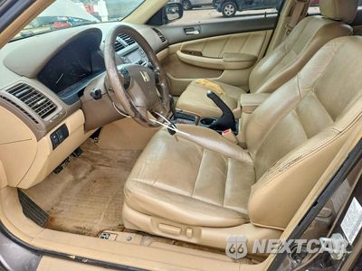 Zdjęcie 7 z 13 samochodu: 2007 HONDA ACCORD EX VIN:1HGCM66517A050936 - miniatura