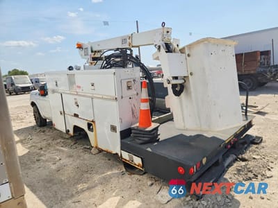 Drugie zdjęcie samochodu z przodu: 2011 FORD F350 SUPER DUTY BUCKET TRUCK VIN:1FDRF3G61BEA42227 - miniatura