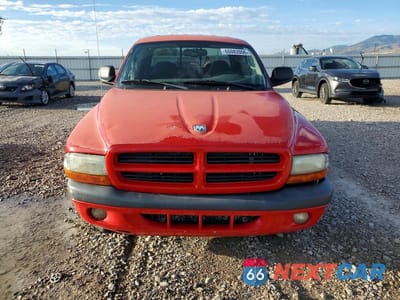 Piąte zdjęcie samochodu w środku: 2003 DODGE DAKOTA QUAD SPORT VIN:1D7HL38XX3S126345 - miniatura