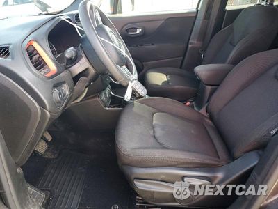 Zdjęcie 7 z 13 samochodu: 2018 JEEP RENEGADE SPORT VIN:ZACCJBABXJPH84284 - miniatura