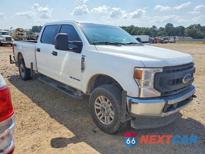 Czwarte zdjęcie samochodu z boku: 2021 FORD F350 SUPER DUTY VIN:1FT8W3BT2MEE07773 - miniatura