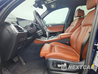 Zdjęcie 7 z 14 samochodu: 2025 BMW X5 XDRIVE50E VIN:5UX43EU09S9Y12541 - miniatura