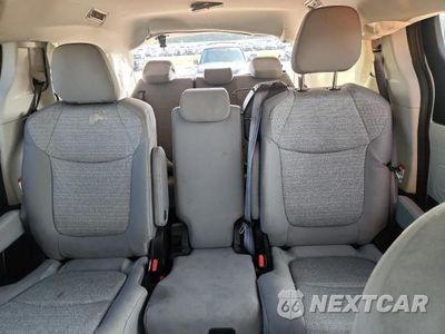 Zdjęcie 10 z 13 samochodu: 2022 TOYOTA SIENNA LE VIN:5TDKRKEC0NS076898 - miniatura