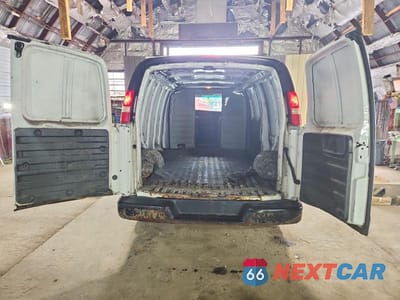 Zdjęcie 10 z 13 samochodu: 2011 CHEVROLET EXPRESS 3500 CARGO DELIVERY VAN VIN:1GCZGTCA5B1187225 - miniatura