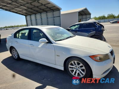 Czwarte zdjęcie samochodu z boku: 2006 BMW 325 I VIN:WBAVB13576KX34481 - miniatura