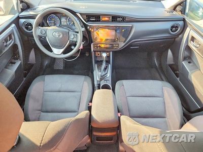 Zdjęcie 8 z 13 samochodu: 2018 TOYOTA COROLLA LE VIN:2T1BURHE8JC095061 - miniatura