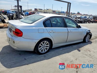 Trzecie zdjęcie samochodu z tyłu: 2006 BMW 325 I VIN:WBAVB13526PT17188 - miniatura