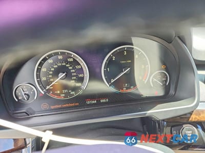 Zdjęcie 9 z 13 samochodu: 2015 BMW X5 XDRIVE35D VIN:5UXKS4C58F0N08371 - miniatura