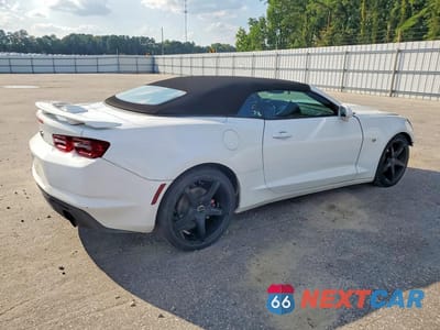 Trzecie zdjęcie samochodu z tyłu: 2020 CHEVROLET CAMARO LS VIN:1G1FB3DX5L0141933 - miniatura