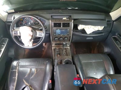 Zdjęcie 8 z 13 samochodu: 2012 JEEP LIBERTY JET VIN:1C4PJMFK0CW137422 - miniatura