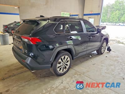 Trzecie zdjęcie samochodu z tyłu: 2025 TOYOTA RAV4 XLE PREMIUM VIN:2T3A1RFV5SW612069 - miniatura