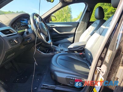 Zdjęcie 7 z 13 samochodu: 2016 BMW X1 XDRIVE28I VIN:WBXHT3C36G5E52670 - miniatura