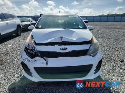 Piąte zdjęcie samochodu w środku: 2017 KIA RIO LX VIN:KNADM5A36H6007486 - miniatura