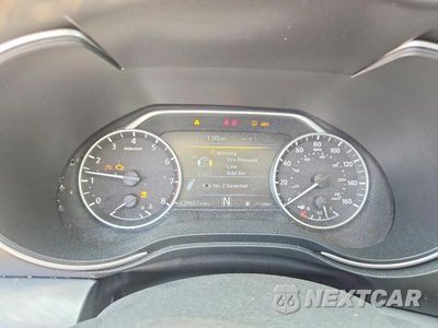 Zdjęcie 9 z 12 samochodu: 2017 NISSAN MAXIMA 3.5 SL VIN:1N4AA6AP4HC445714 - miniatura