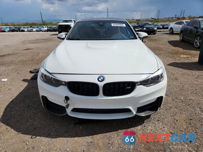 Piąte zdjęcie samochodu w środku: 2019 BMW M4 VIN:WBS4Y9C55KAH82908 - miniatura