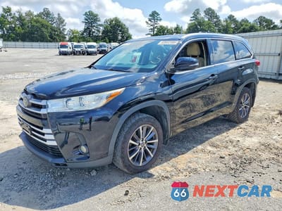 2018 TOYOTA HIGHLANDER XLE 5TDJZRFH7JS531609 - główne zdjęcie licytacji z USA - miniatura