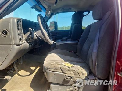 Zdjęcie 7 z 12 samochodu: 2004 CHEVROLET SILVERADO K2500 HEAVY DUTY VIN:1GCHK23264F211387 - miniatura
