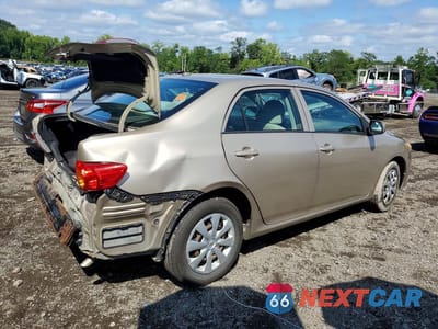 Trzecie zdjęcie samochodu z tyłu: 2010 TOYOTA COROLLA LE VIN:2T1BU4EE1AC250783 - miniatura