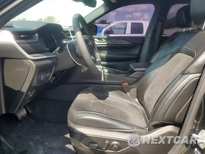 Zdjęcie 7 z 14 samochodu: 2024 JEEP GRAND CHEROKEE L LAREDO VIN:1C4RJJAG7R8509247 - miniatura