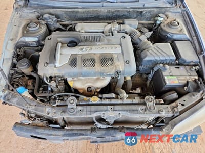 Zdjęcie 11 z 12 samochodu: 2005 HYUNDAI ELANTRA GLS VIN:KMHDN46D85U990881 - miniatura