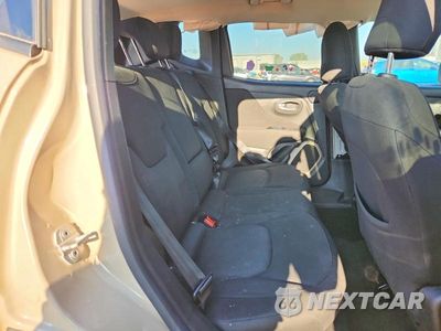 Zdjęcie 10 z 12 samochodu: 2015 JEEP RENEGADE LATITUDE VIN:ZACCJABT4FPC28545 - miniatura