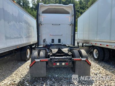 Zdjęcie 6 z 14 samochodu: 2016 KENWORTH T680 SEMI TRUCK VIN:1XKYAP8X2GJ129537 - miniatura