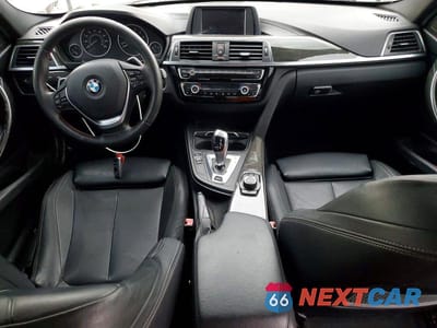 Zdjęcie 8 z 12 samochodu: 2018 BMW 3ER 330E VIN:WBA8E1C52JA178602 - miniatura