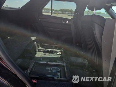 Zdjęcie 12 z 15 samochodu: 2020 FORD EXPLORER POLICE INTERCEPTOR VIN:1FM5K8AB1LGC62941 - miniatura