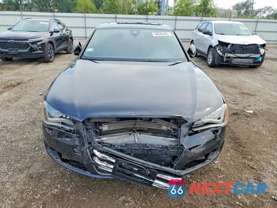 Piąte zdjęcie samochodu w środku: 2011 AUDI A8 QUATTRO VIN:WAUAVAFD3BN014645 - miniatura
