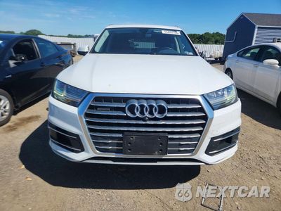 Piąte zdjęcie samochodu w środku: 2019 AUDI Q7 PREMIUM PLUS VIN:WA1LHAF72KD038044 - miniatura