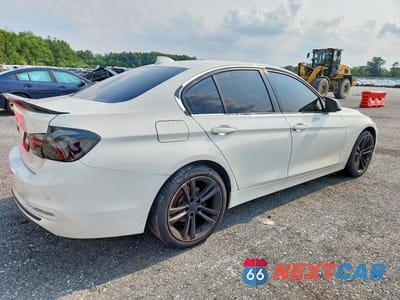 Trzecie zdjęcie samochodu z tyłu: 2018 BMW 330 XI VIN:WBA8D9C58JA607906 - miniatura