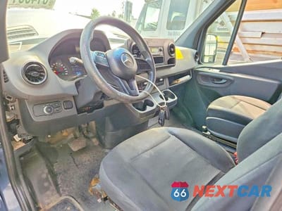 Zdjęcie 8 z 11 samochodu: 2019 MERCEDES-BENZ SPRINTER 2500/3500 VIN:WD4PF0CD9KP091118 - miniatura