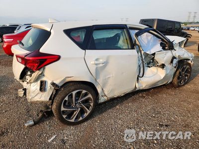Trzecie zdjęcie samochodu z tyłu: 2018 TOYOTA COROLLA IM BASE VIN:JTNKARJE8JJ563390 - miniatura