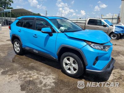 Czwarte zdjęcie samochodu z boku: 2019 TOYOTA RAV4 XLE VIN:2T3W1RFV3KW007442 - miniatura