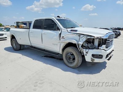 Czwarte zdjęcie samochodu z boku: 2022 RAM 3500 LARAMIE VIN:3C63RRJL0NG260795 - miniatura