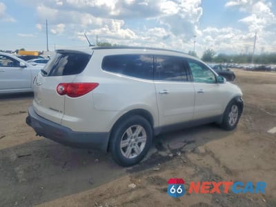 Trzecie zdjęcie samochodu z tyłu: 2011 CHEVROLET TRAVERSE LT VIN:1GNKVGED1BJ353589 - miniatura