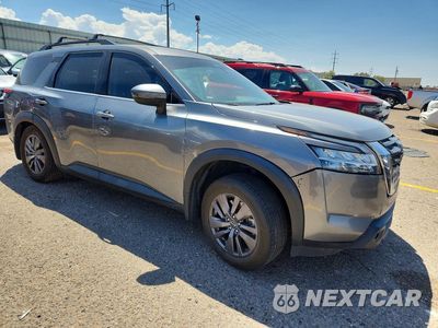 Czwarte zdjęcie samochodu z boku: 2022 NISSAN PATHFINDER SV VIN:5N1DR3BC5NC249590 - miniatura