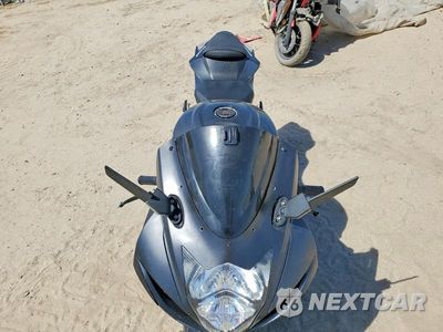 Piąte zdjęcie samochodu w środku: 2017 SUZUKI GSX-R600 VIN:JS1GN7FA5H2100159 - miniatura