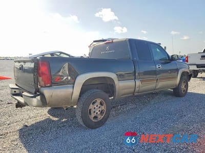 Trzecie zdjęcie samochodu z tyłu: 2003 CHEVROLET SILVERADO K1500 VIN:2GCEK19T231345400 - miniatura