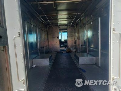 Zdjęcie 10 z 13 samochodu: 2007 FREIGHTLINER MT45G CHASSIS DELIVERY TRUCK VIN:4UZAANBW07CX54052 - miniatura
