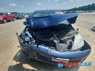Piąte zdjęcie samochodu w środku: 2011 NISSAN VERSA 1.8 S VIN:3N1BC1AP7BL391089 - miniatura