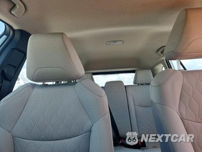 Zdjęcie 12 z 15 samochodu: 2026 TOYOTA COROLLA CROSS L VIN:7MUAAAAG7TV182466 - miniatura