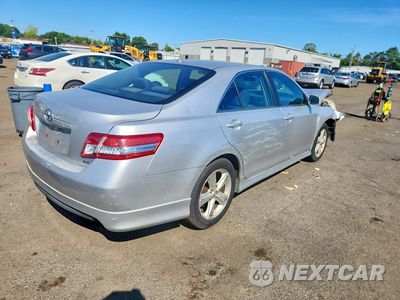 Trzecie zdjęcie samochodu z tyłu: 2010 TOYOTA CAMRY SE VIN:4T1BF3EK8AU036799 - miniatura